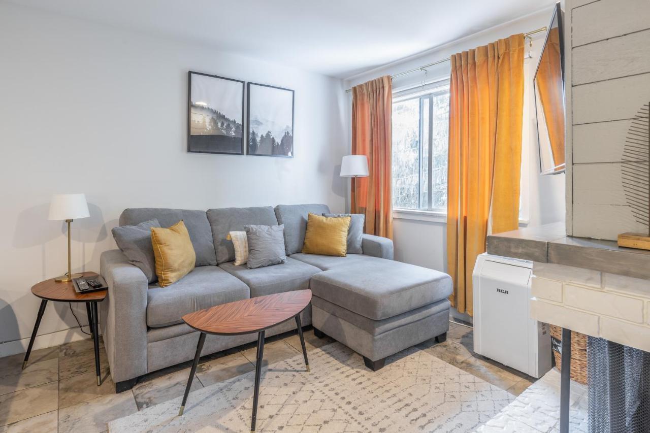 Updated Whistler Creek Studio With Parking Уистлер Экстерьер фото